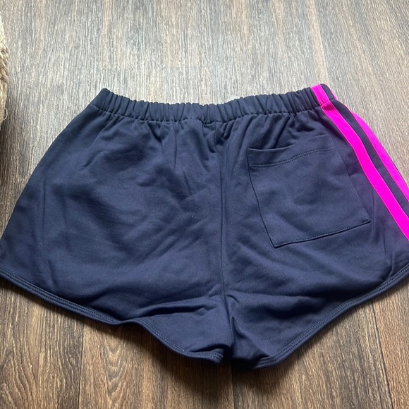 Sweat Shorts in Navy with Magenta Stripes - Picture 2 of 4